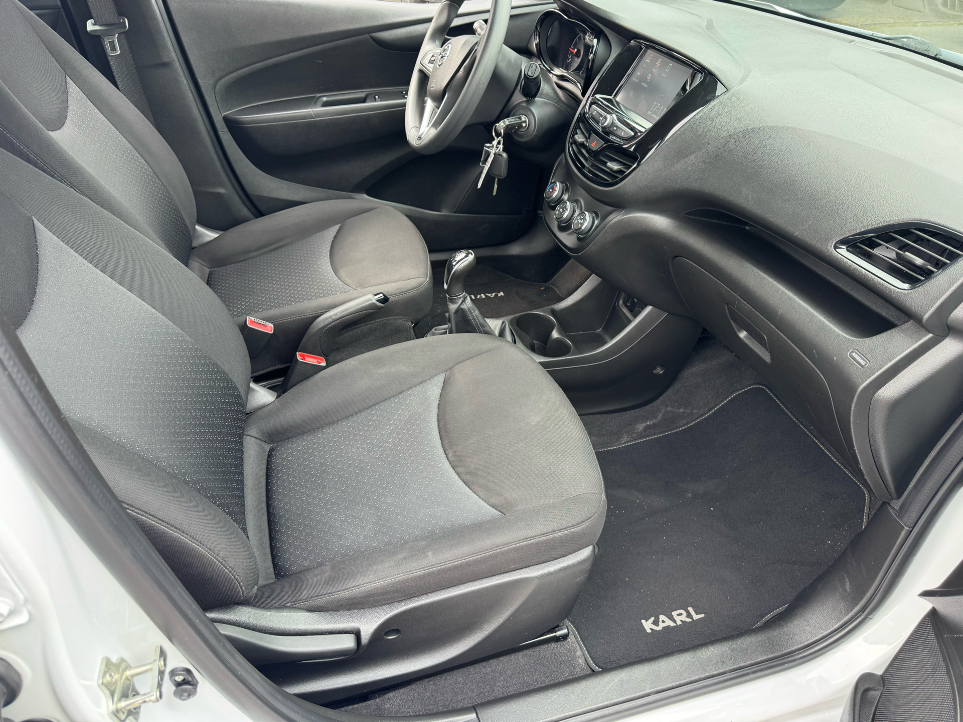 Sølv Opel Karl fra 2017