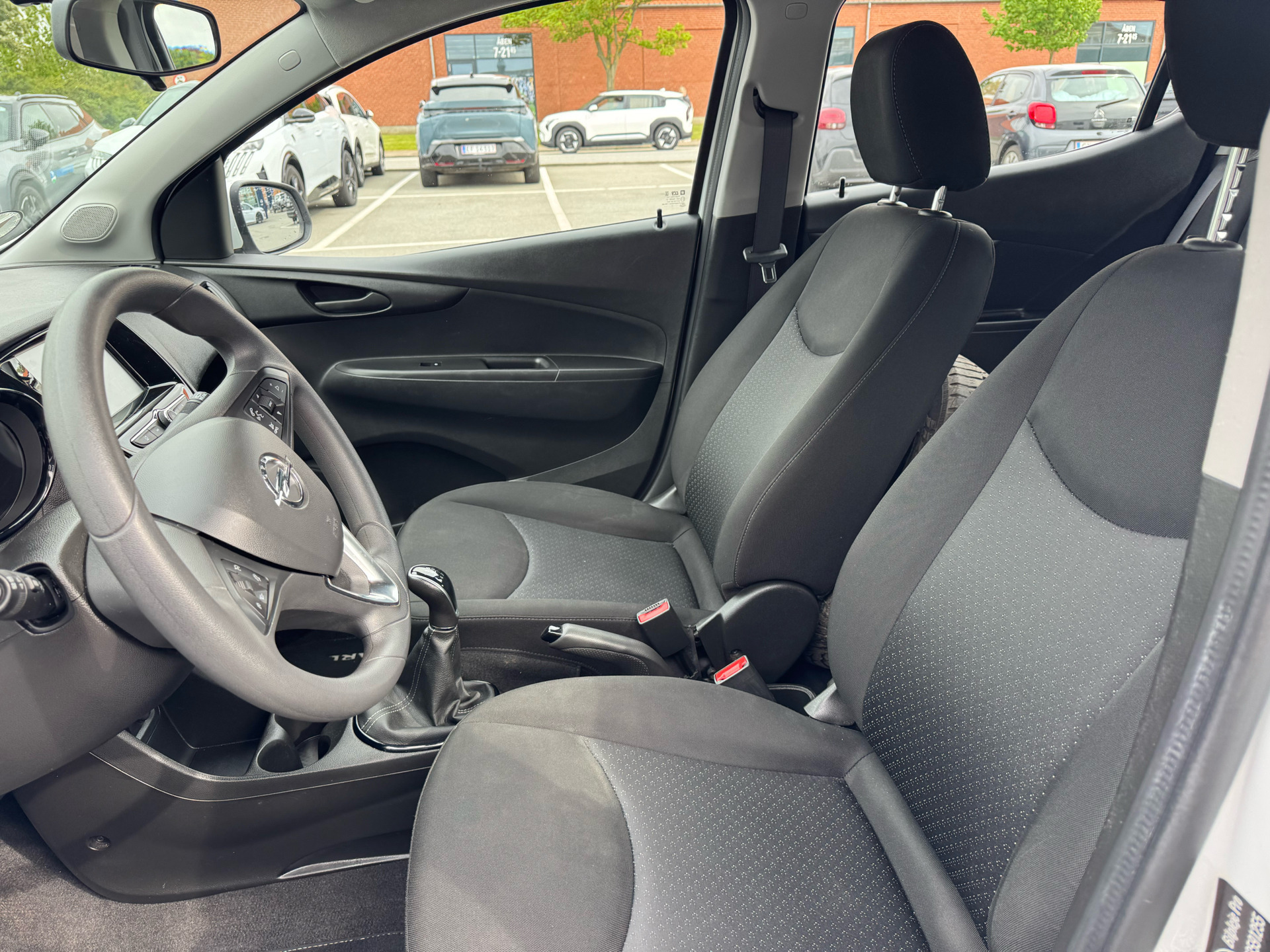 Sølv Opel Karl fra 2017