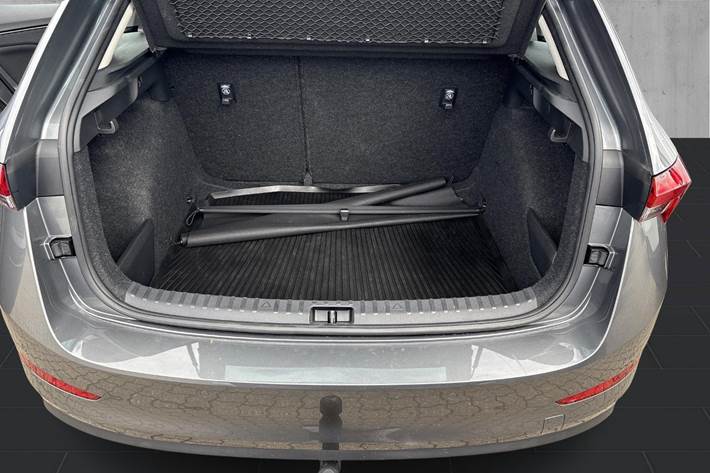 Grå Skoda Scala fra 2023