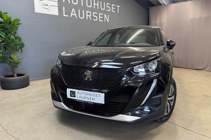 Sort Peugeot e-2008 fra 2023