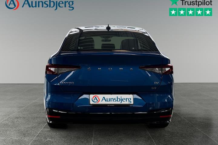 Blå Skoda Enyaq fra 2022