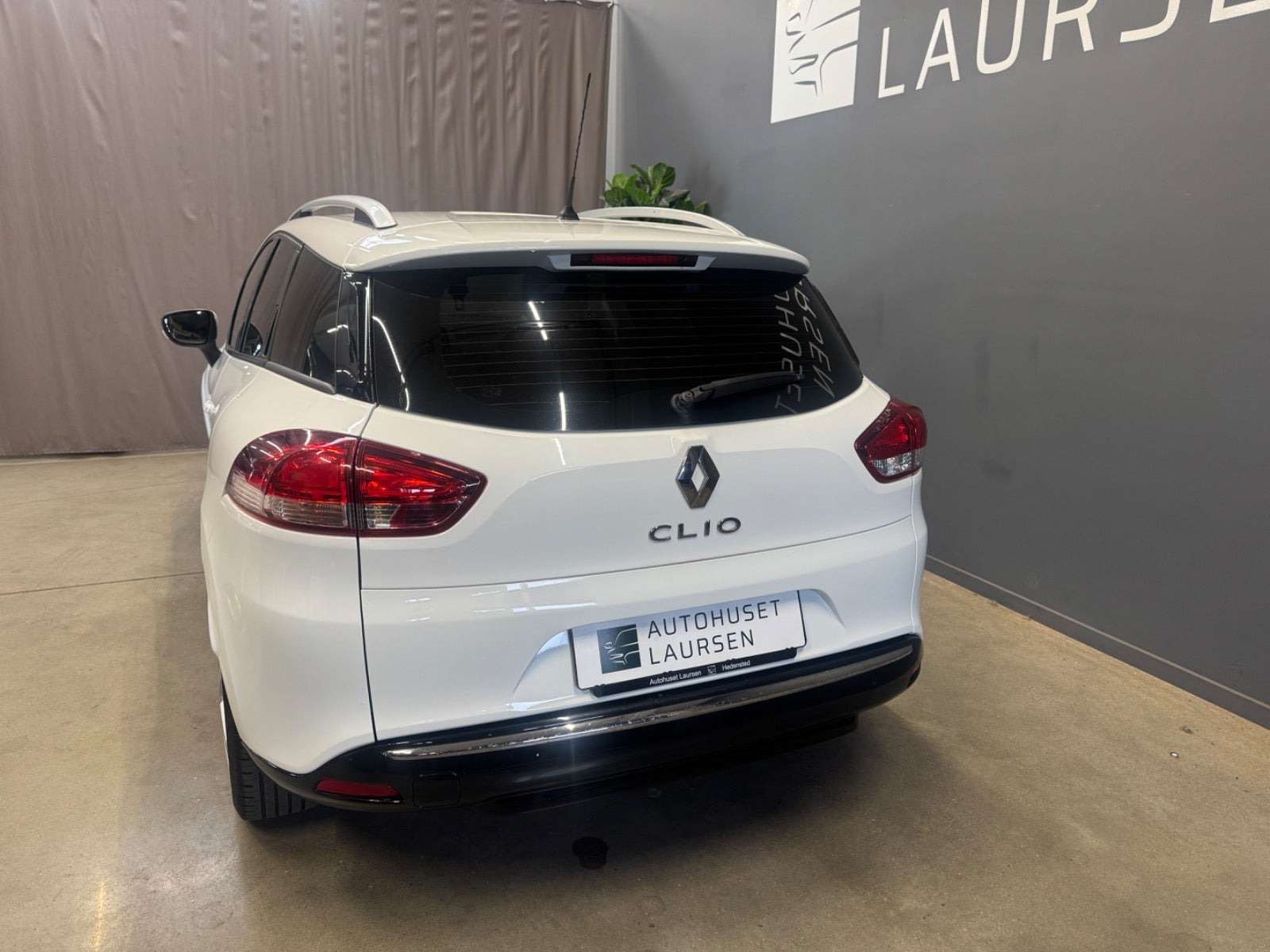 Hvid Renault Clio IV fra 2018