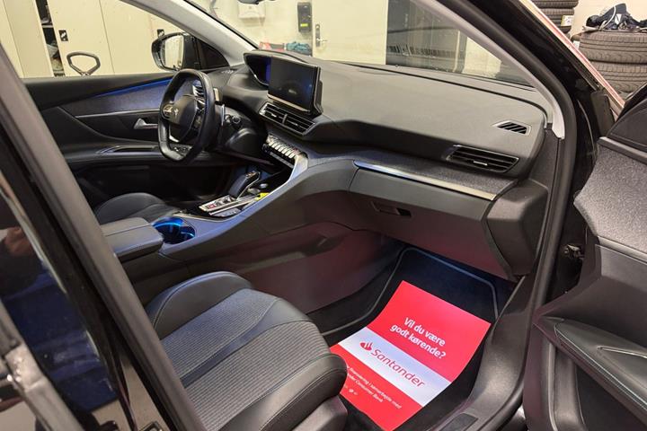 Sort Peugeot 3008 fra 2021