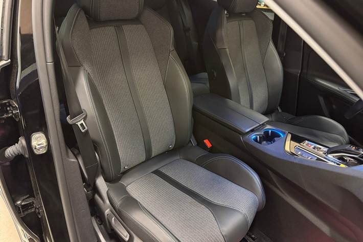 Sort Peugeot 3008 fra 2021