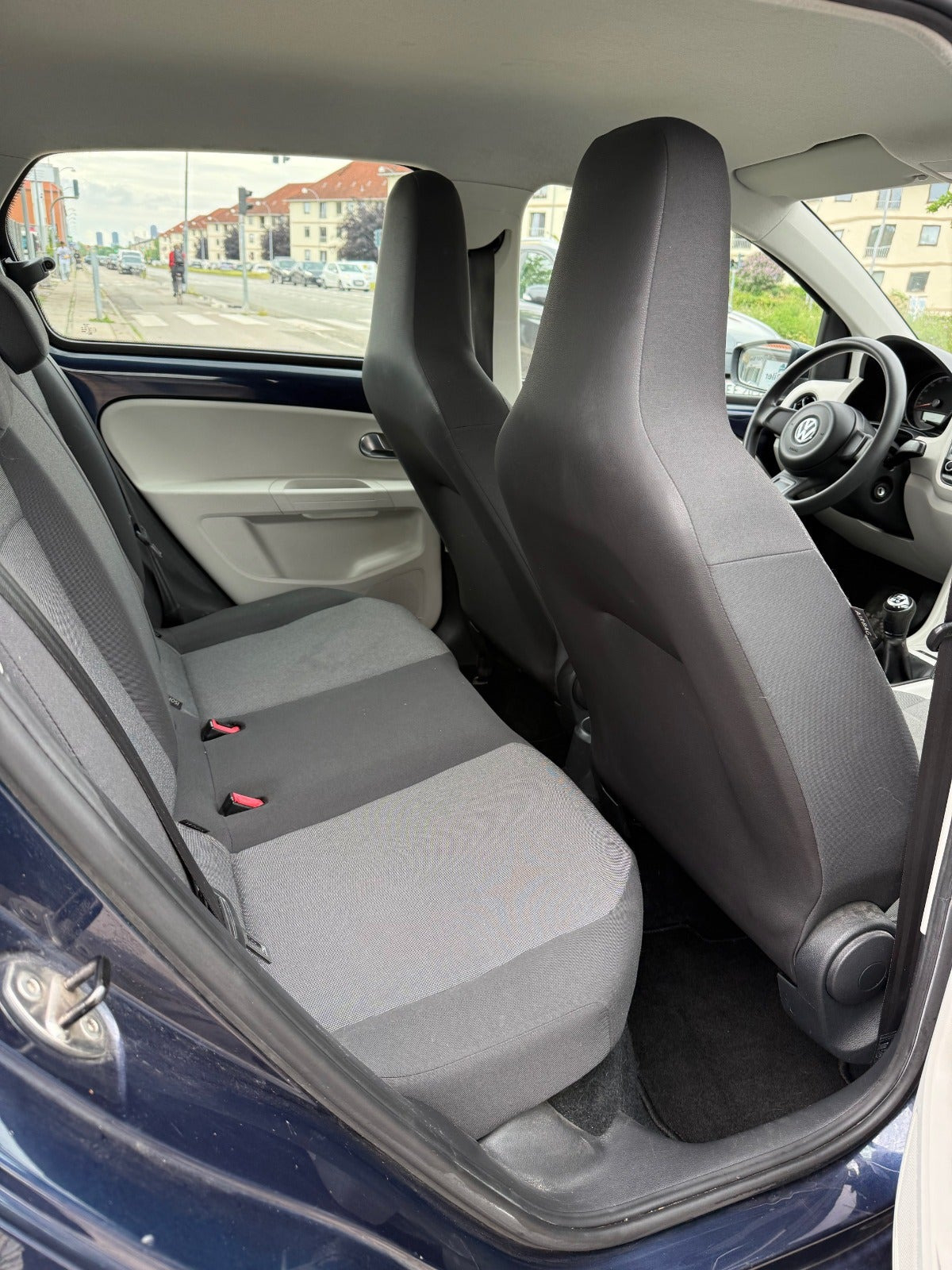 Blå VW UP! fra 2013