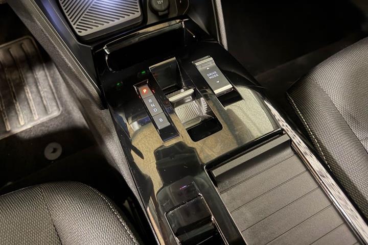 Sort Citroën ë-C4 fra 2025