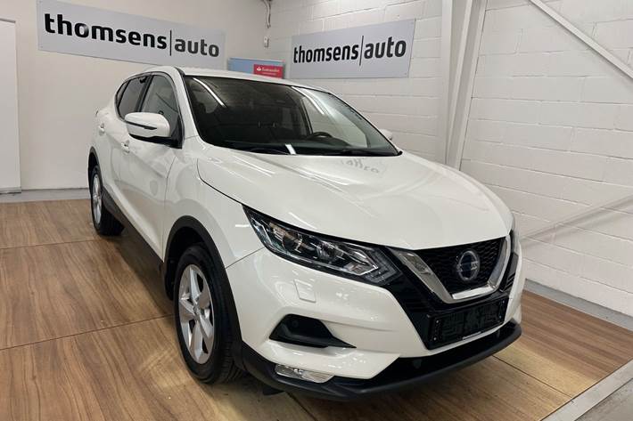 Hvid Nissan Qashqai fra 2019 set udefra