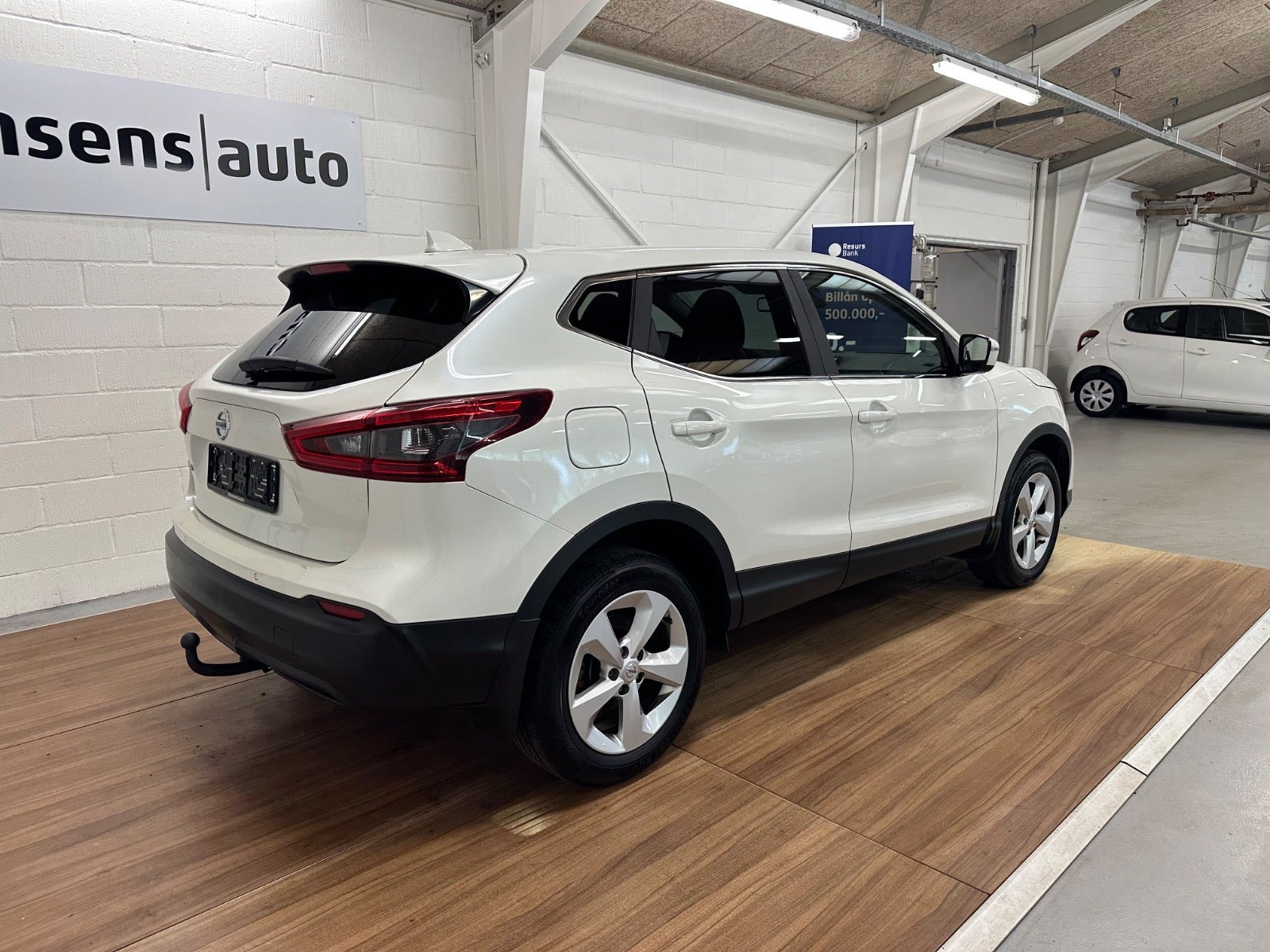 Hvid Nissan Qashqai fra 2019