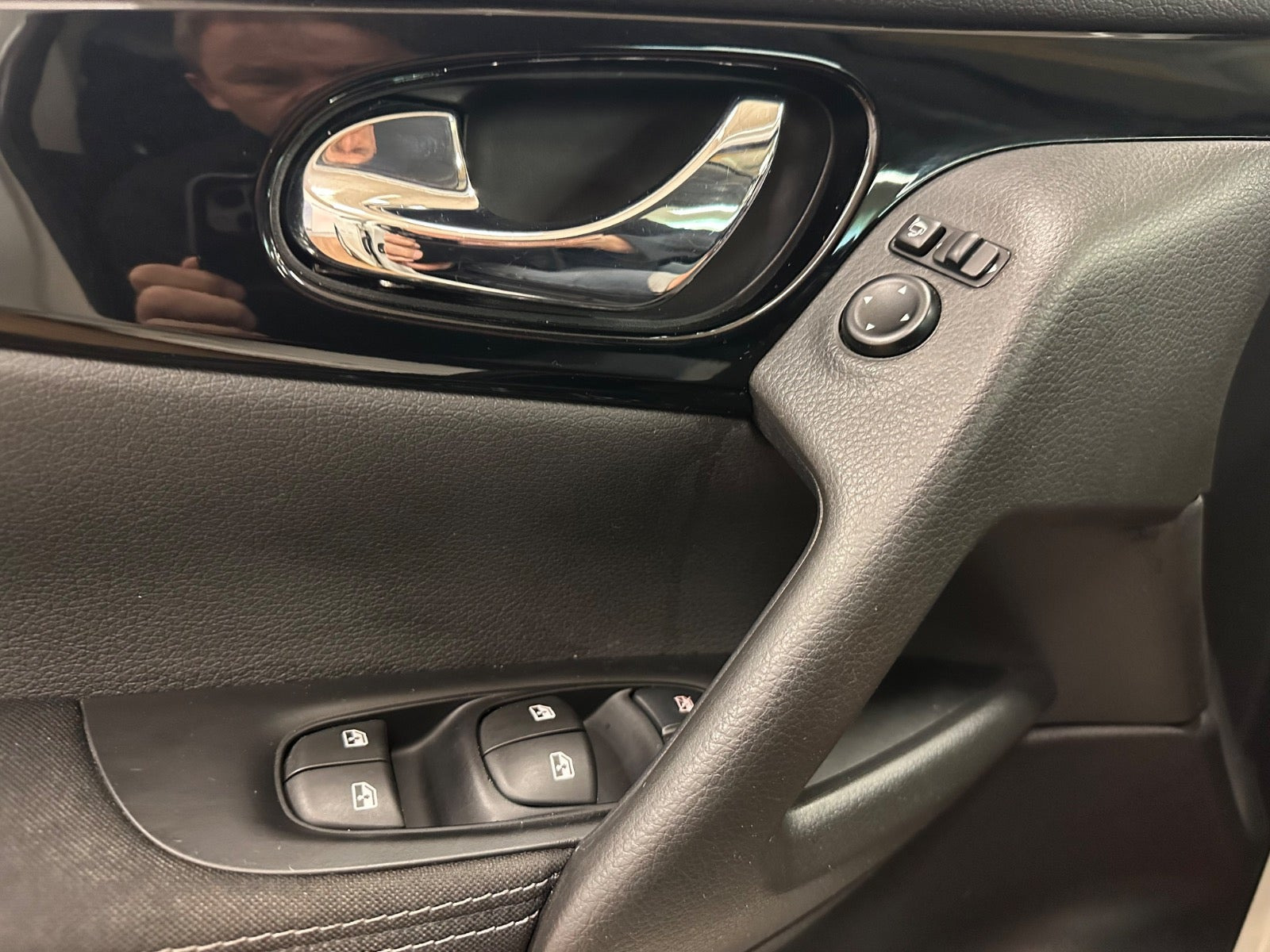 Hvid Nissan Qashqai fra 2019