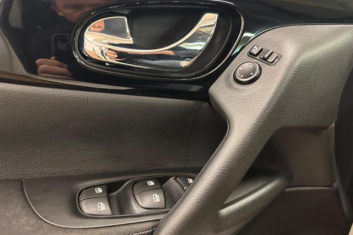 Hvid Nissan Qashqai fra 2019
