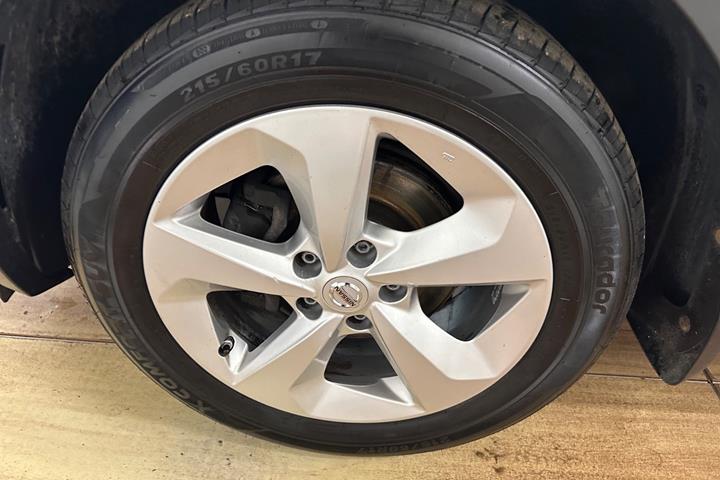 Hvid Nissan Qashqai fra 2019