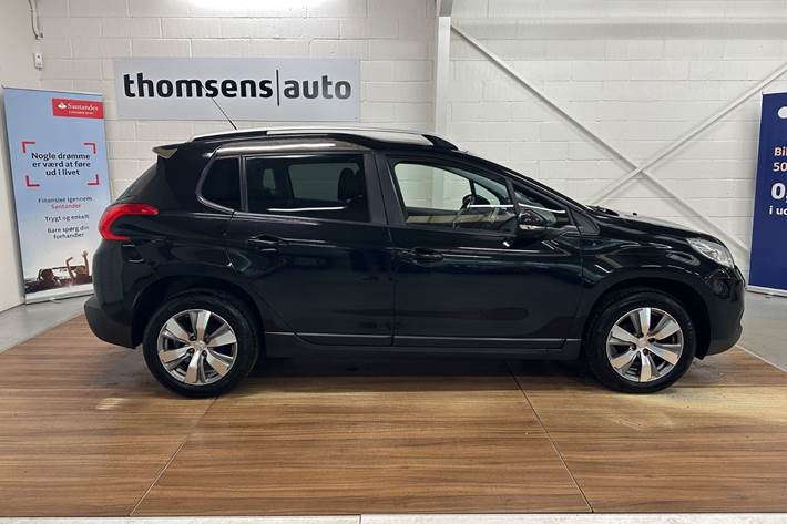 Sort Peugeot 2008 fra 2015