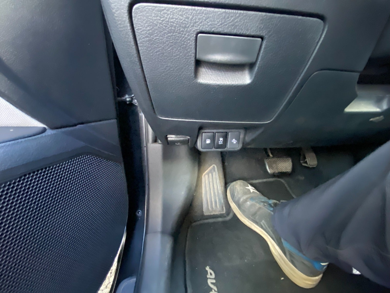 undefined Toyota Avensis fra 2016