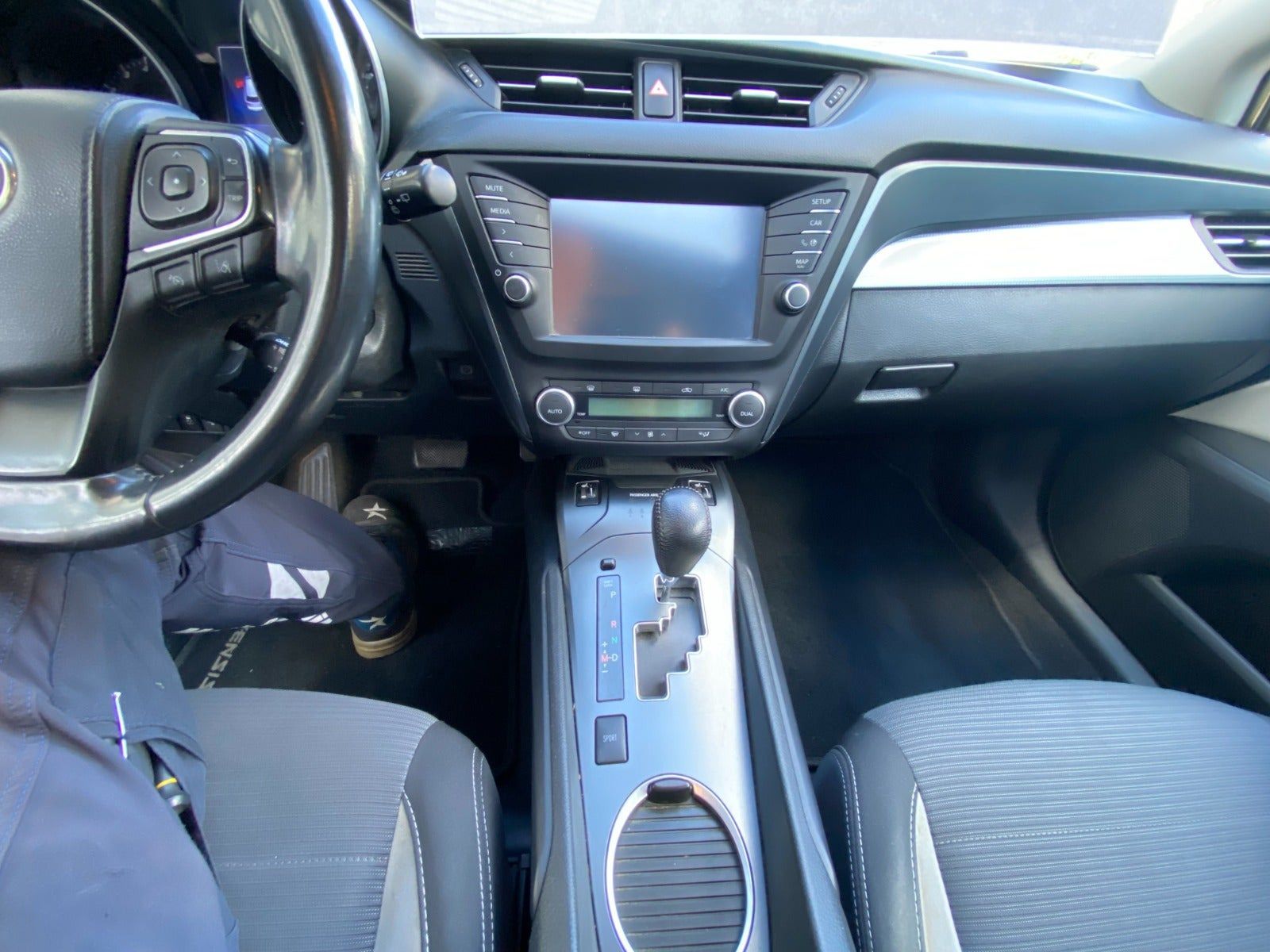 undefined Toyota Avensis fra 2016
