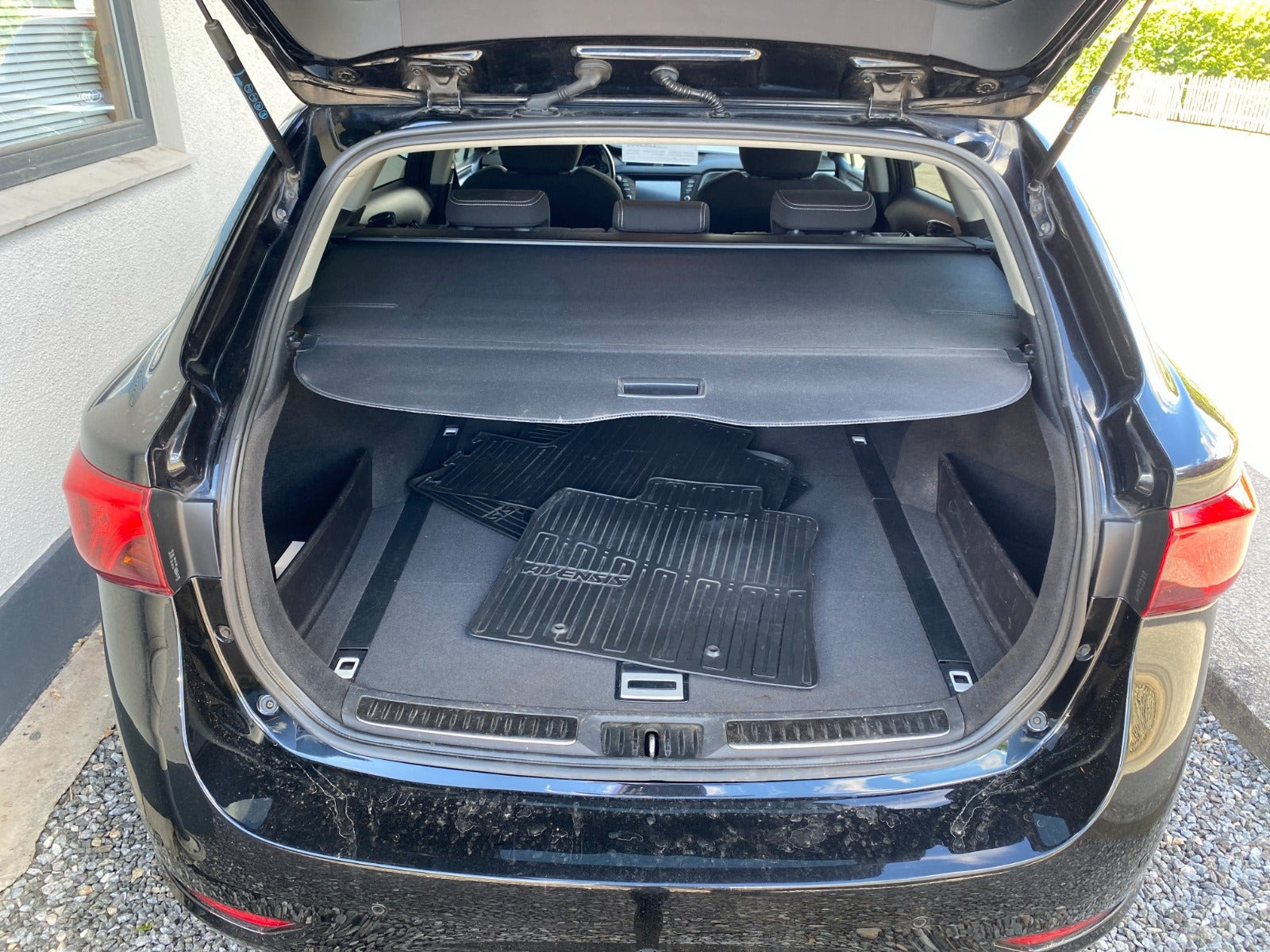 undefined Toyota Avensis fra 2016