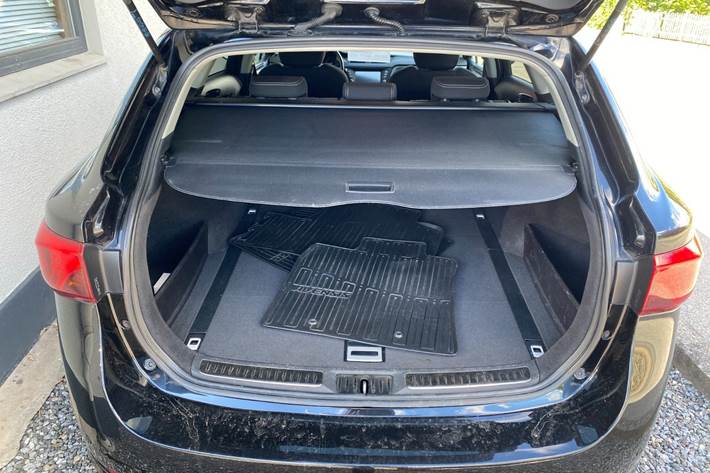 undefined Toyota Avensis fra 2016