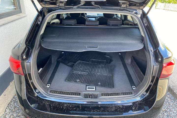 undefined Toyota Avensis fra 2016