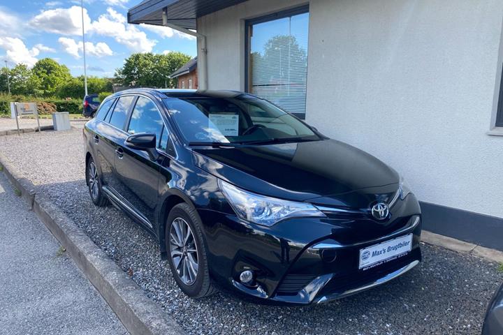 undefined Toyota Avensis fra 2016