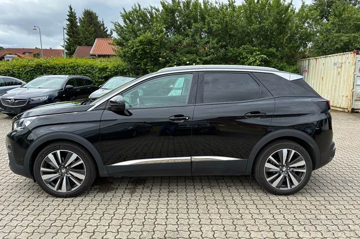 Sort Peugeot 3008 fra 2018