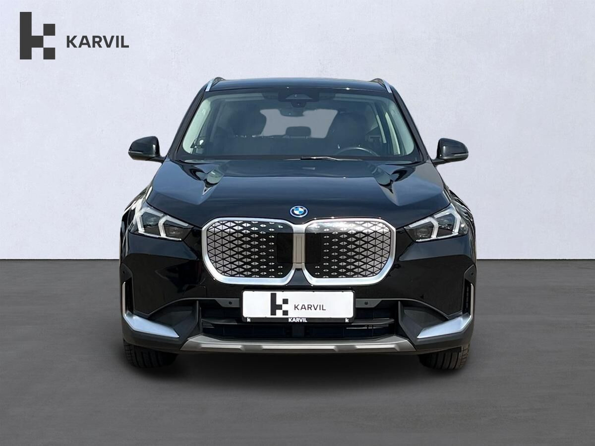 Sort BMW iX1 fra 2024
