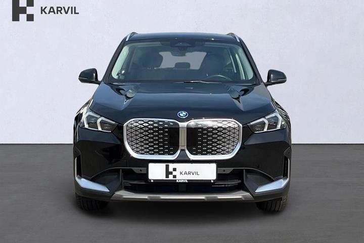 Sort BMW iX1 fra 2024