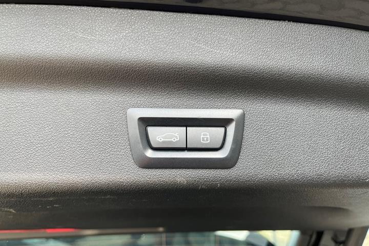 Sort BMW iX1 fra 2024