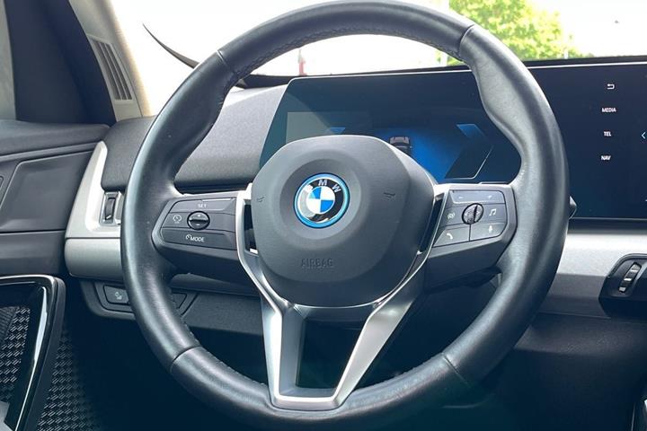 Sort BMW iX1 fra 2024