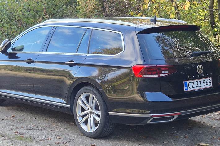 Sort VW Passat fra 2020