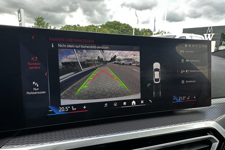 Hvid BMW i4 fra 2023
