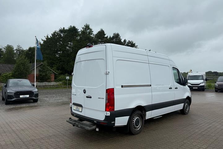 Hvid Mercedes Sprinter fra 2019