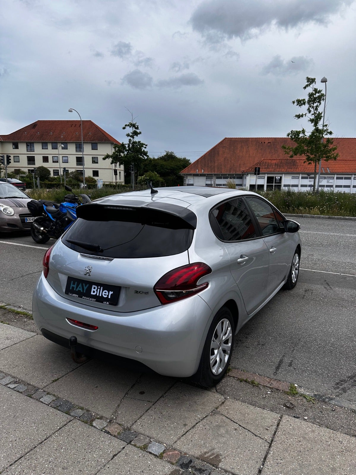 Sølv Peugeot 208 fra 2017