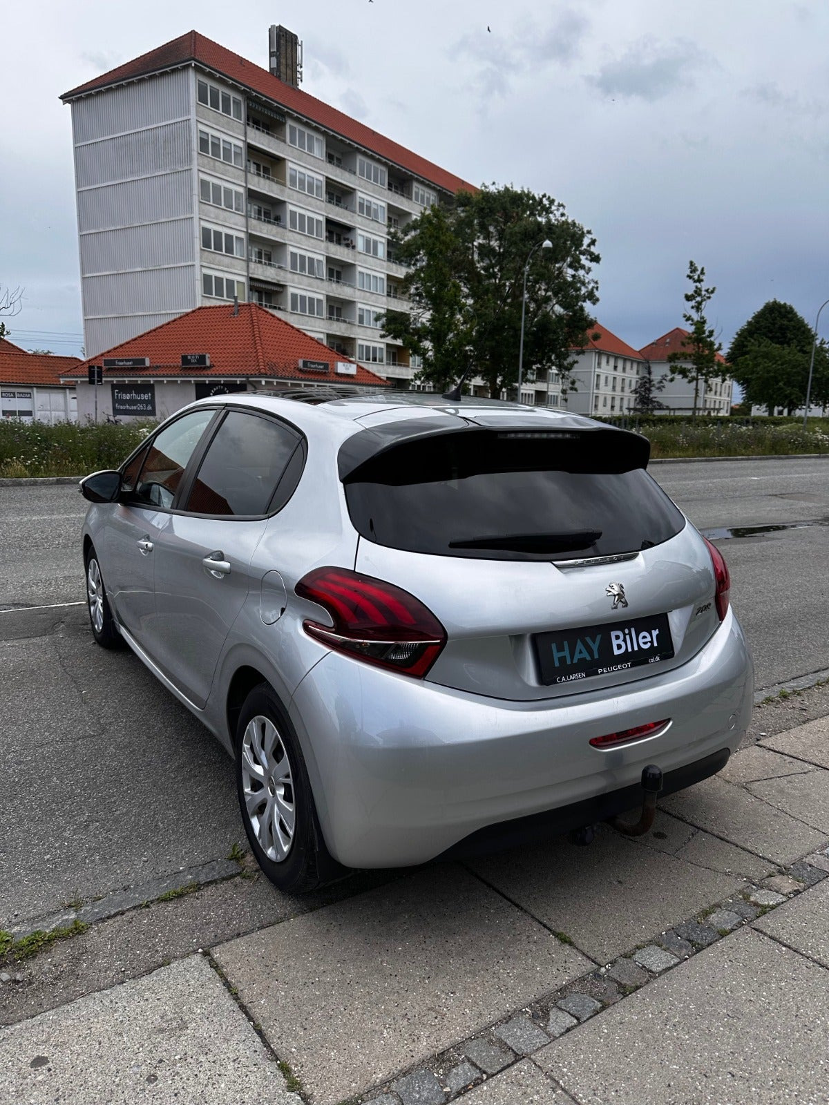 Sølv Peugeot 208 fra 2017