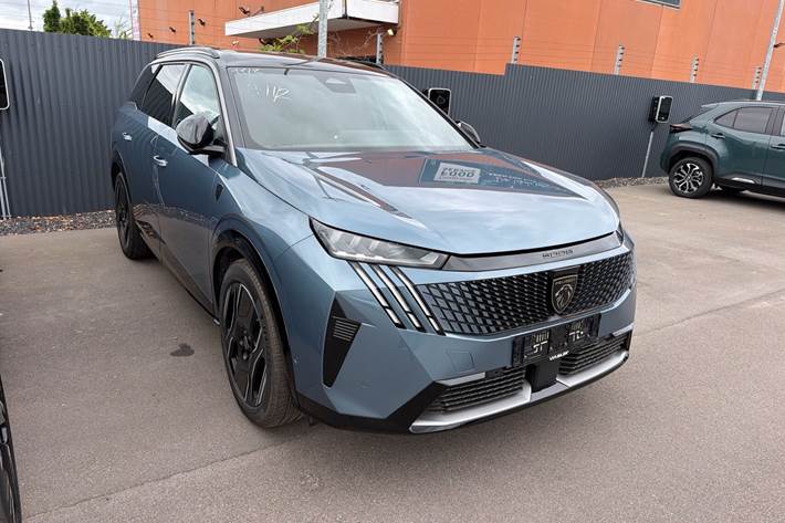 undefined Peugeot e-5008 fra 2025