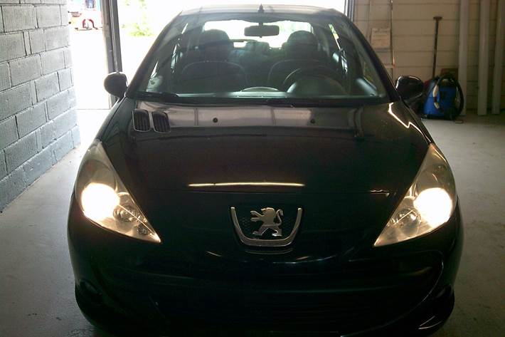Gul Peugeot 206+ fra 2011