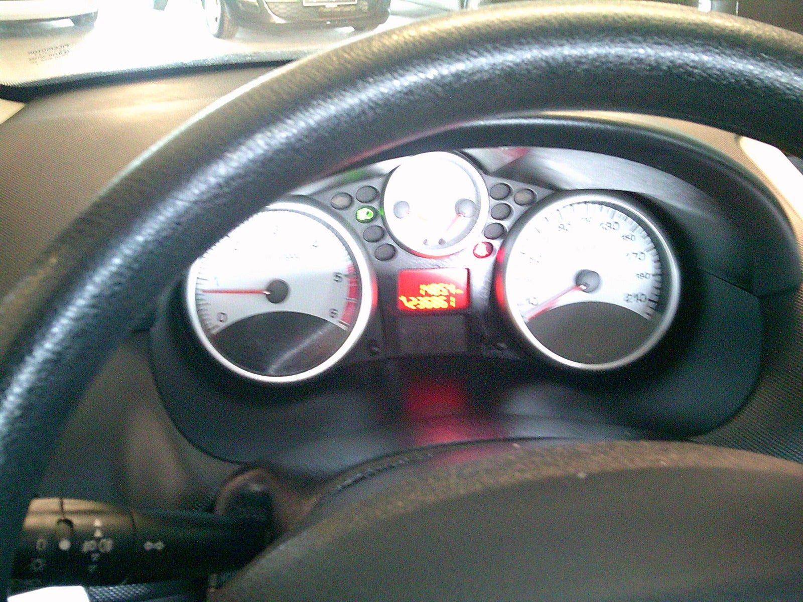 Gul Peugeot 206+ fra 2011
