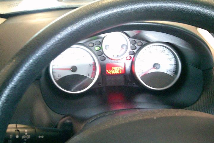 Gul Peugeot 206+ fra 2011