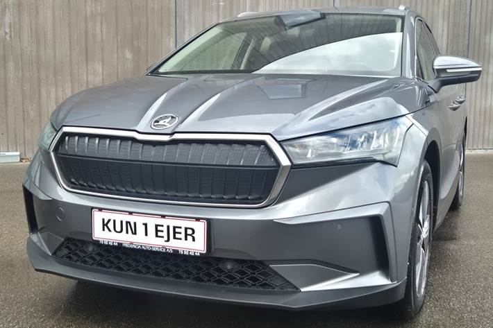 Gul Skoda Enyaq fra 2022