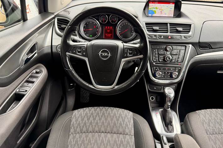 Sort Opel Mokka fra 2016