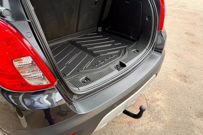Sort Opel Mokka fra 2016