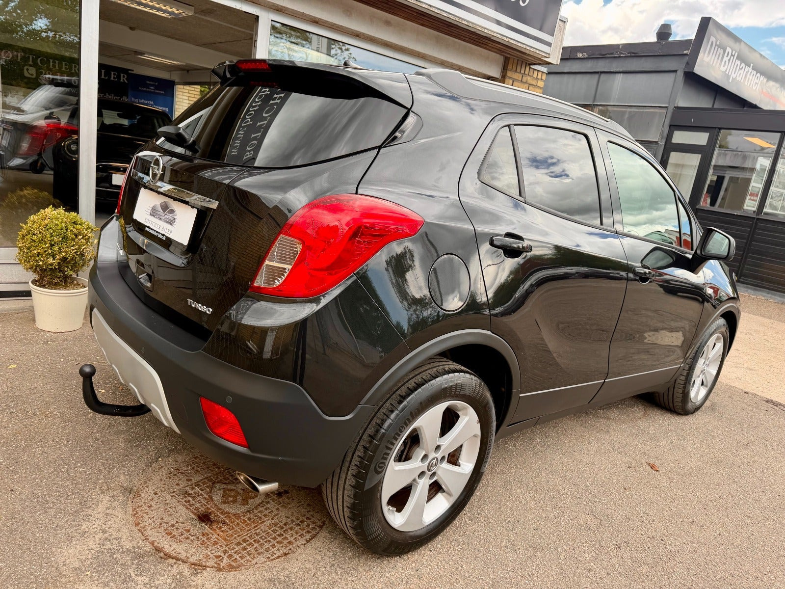 Sort Opel Mokka fra 2016
