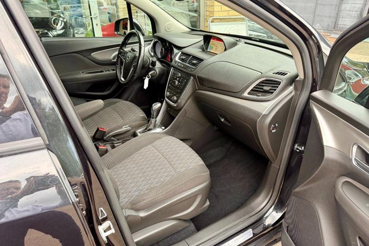 Sort Opel Mokka fra 2016