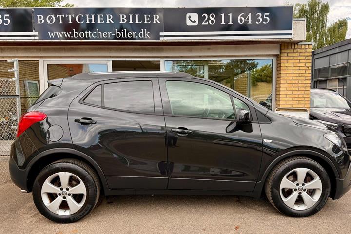 Sort Opel Mokka fra 2016