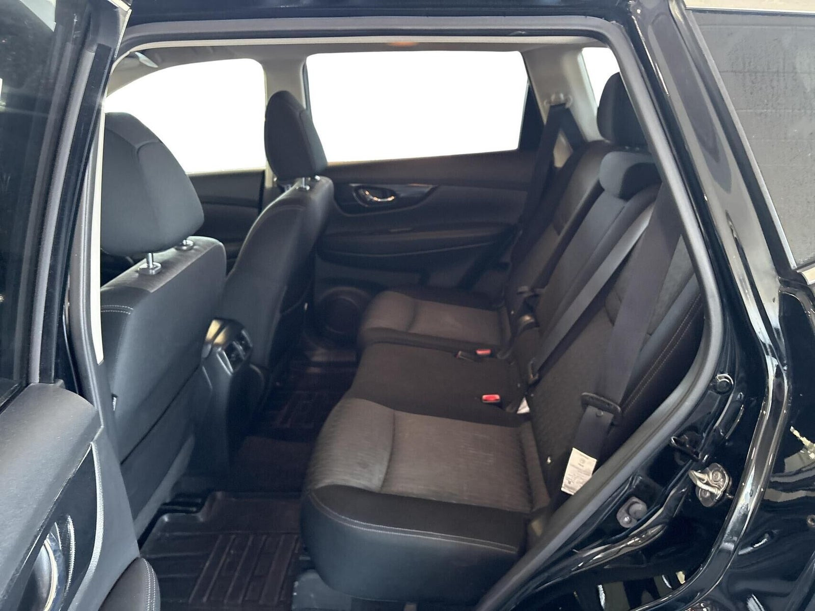 Sort Nissan X-Trail fra 2019