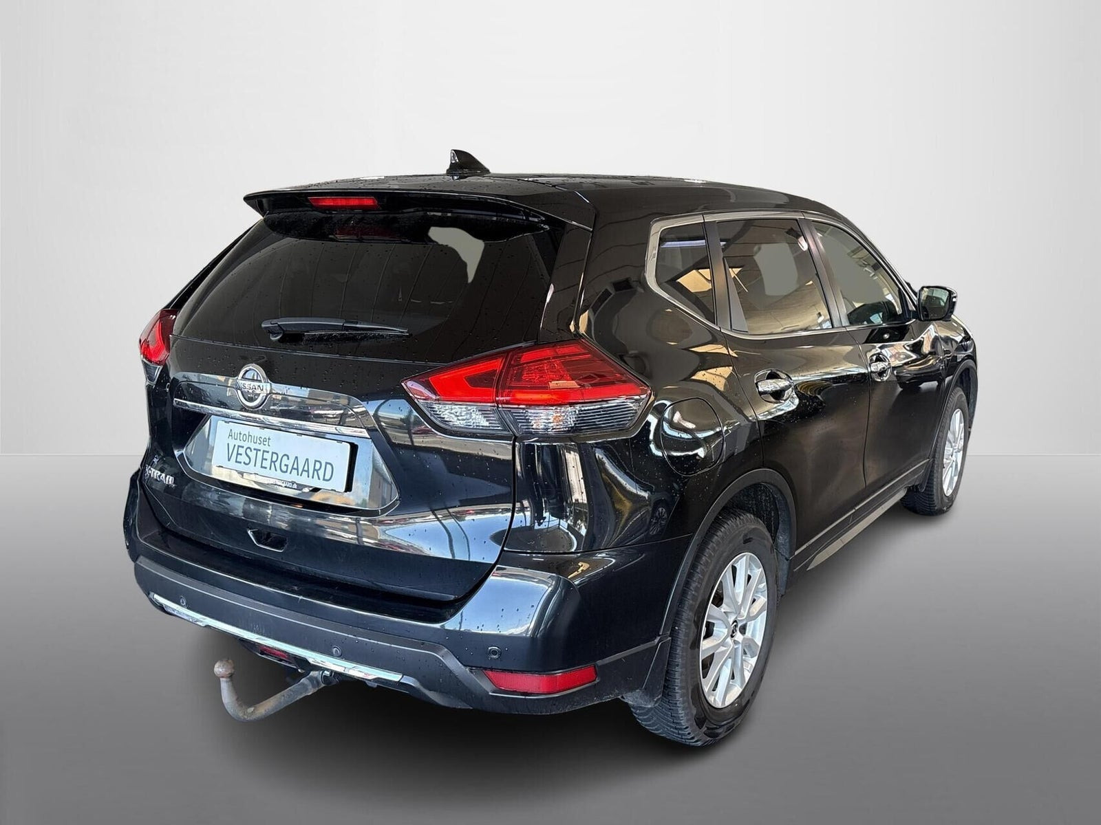 Sort Nissan X-Trail fra 2019