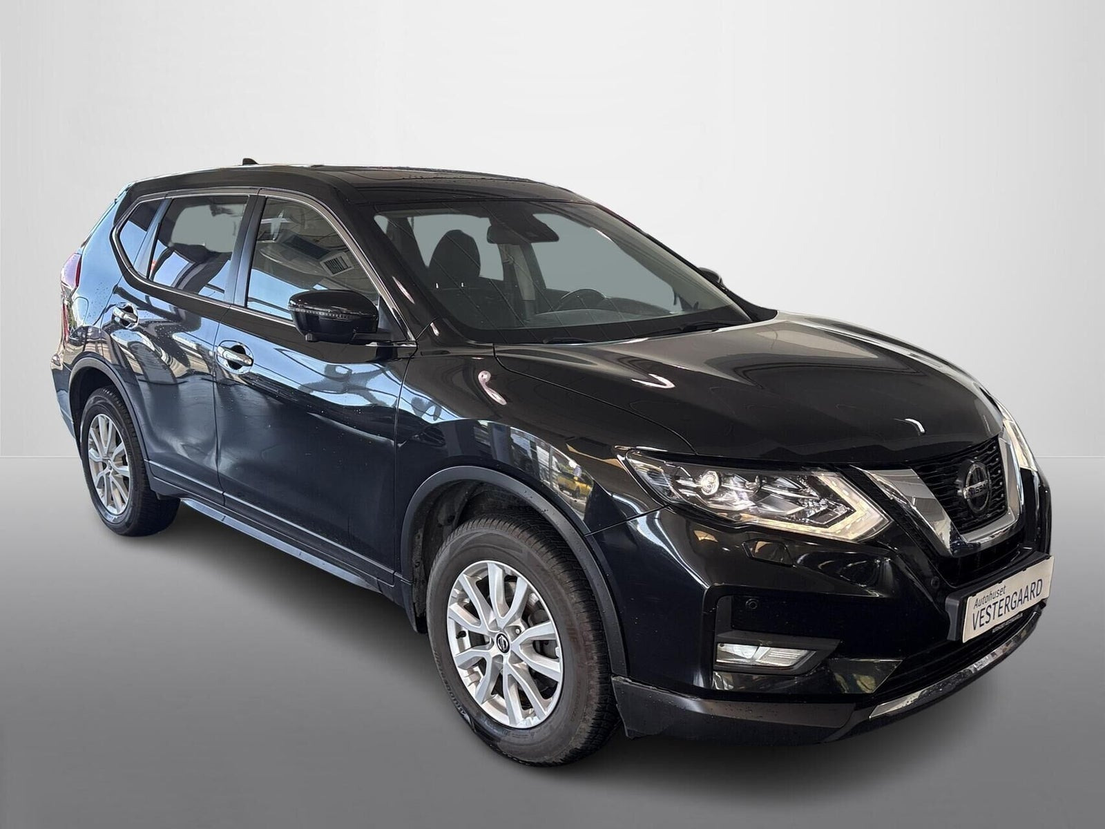 Sort Nissan X-Trail fra 2019