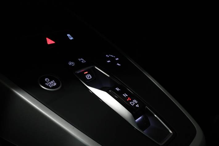 Grå Audi Q4 e-tron fra 2022