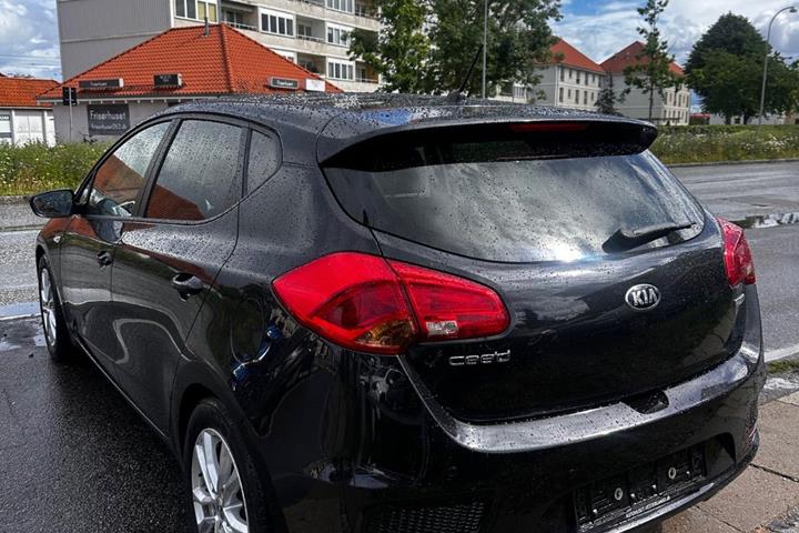 Sort Kia Ceed fra 2016