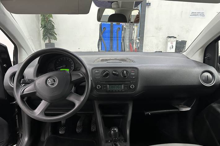Sort Skoda Citigo fra 2013
