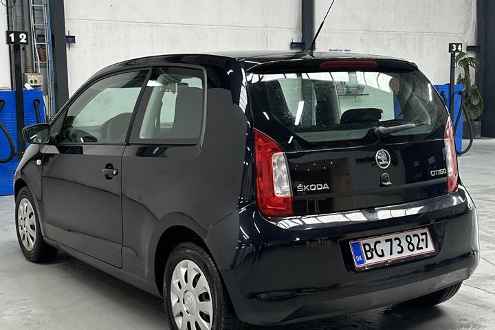 Sort Skoda Citigo fra 2013