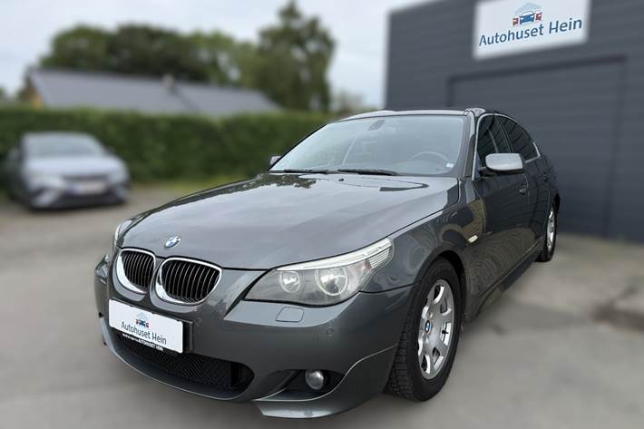Grå BMW 523i fra 2006